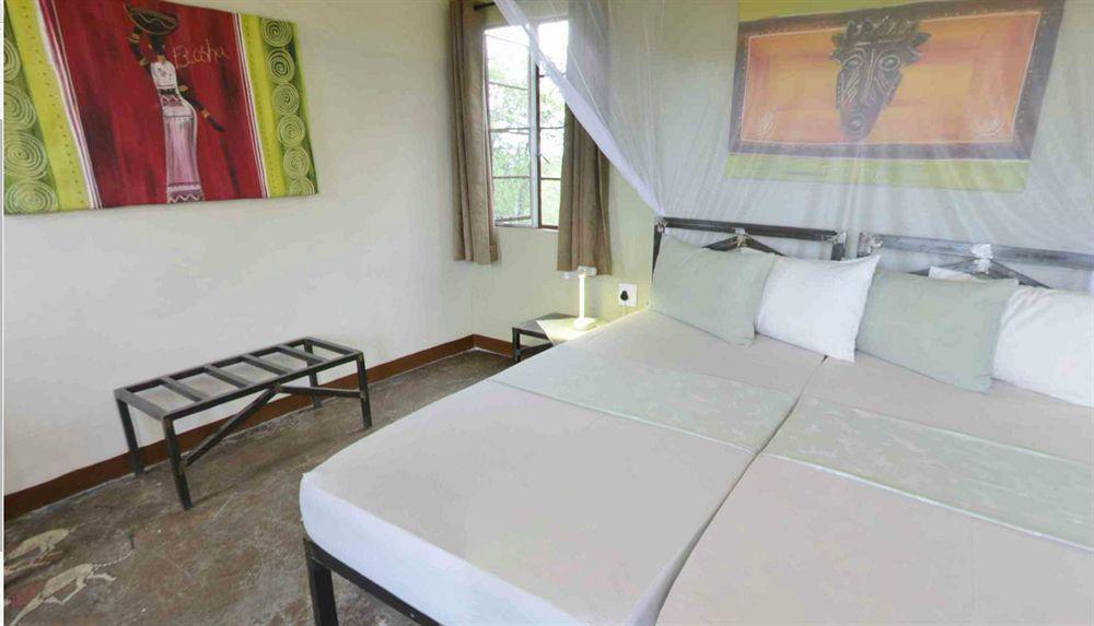 Villa Gondwana Etosha Safari Camp à Okaukuejo Extérieur photo