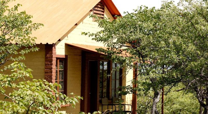Villa Gondwana Etosha Safari Camp à Okaukuejo Extérieur photo